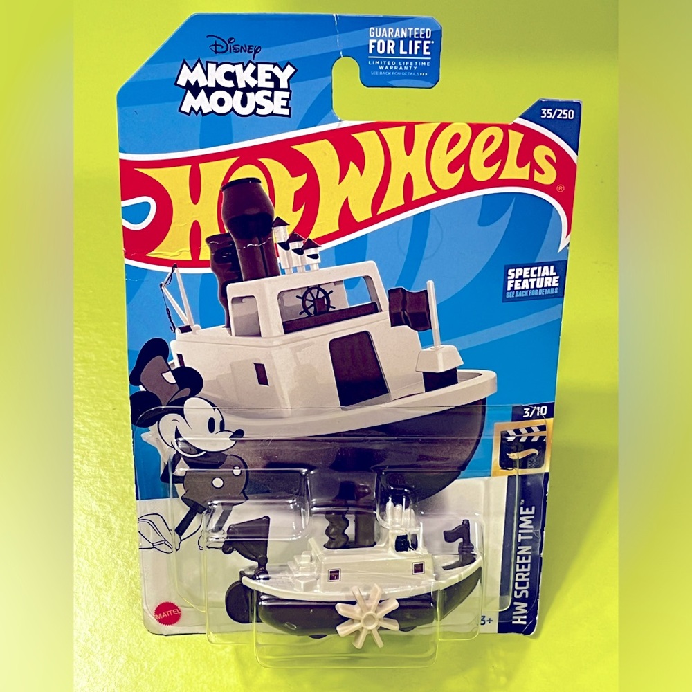 Hot Wheels Unopened Disney Steamboat
1:64 scale Die-cast Hot Wheels model 3/10